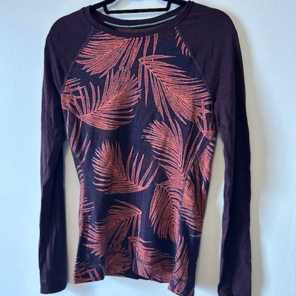 Smartwool Women's Sweater - Dark Purple with Red Leaf Pattern
